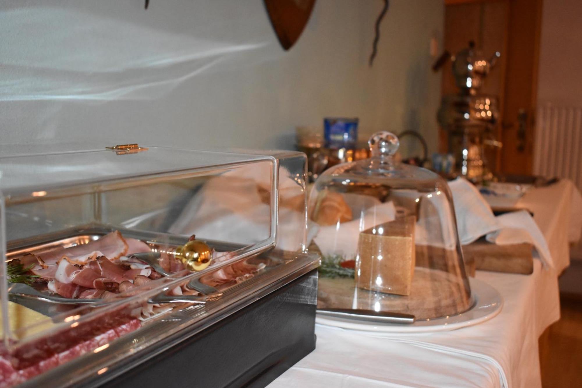 Hirschstube Nauders Bed & Breakfast Ngoại thất bức ảnh